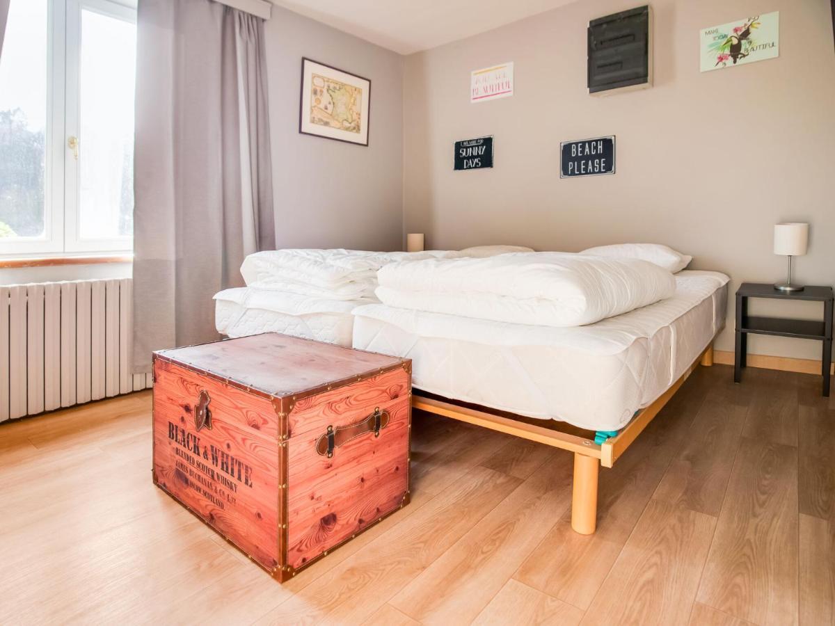 Hébergement de vacances Modern In With Private Swimming Pool Sosoye